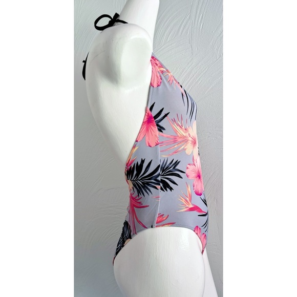 Moving Sale! GUC VS Pink Tropical Halter One Piece w/ Ruched Cheeky Bottom Small - Picture 4 of 8